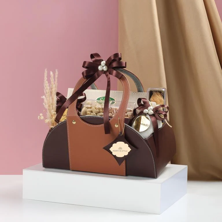 Cocoa Luxe Hamper, 915g Net Contents - Image 3