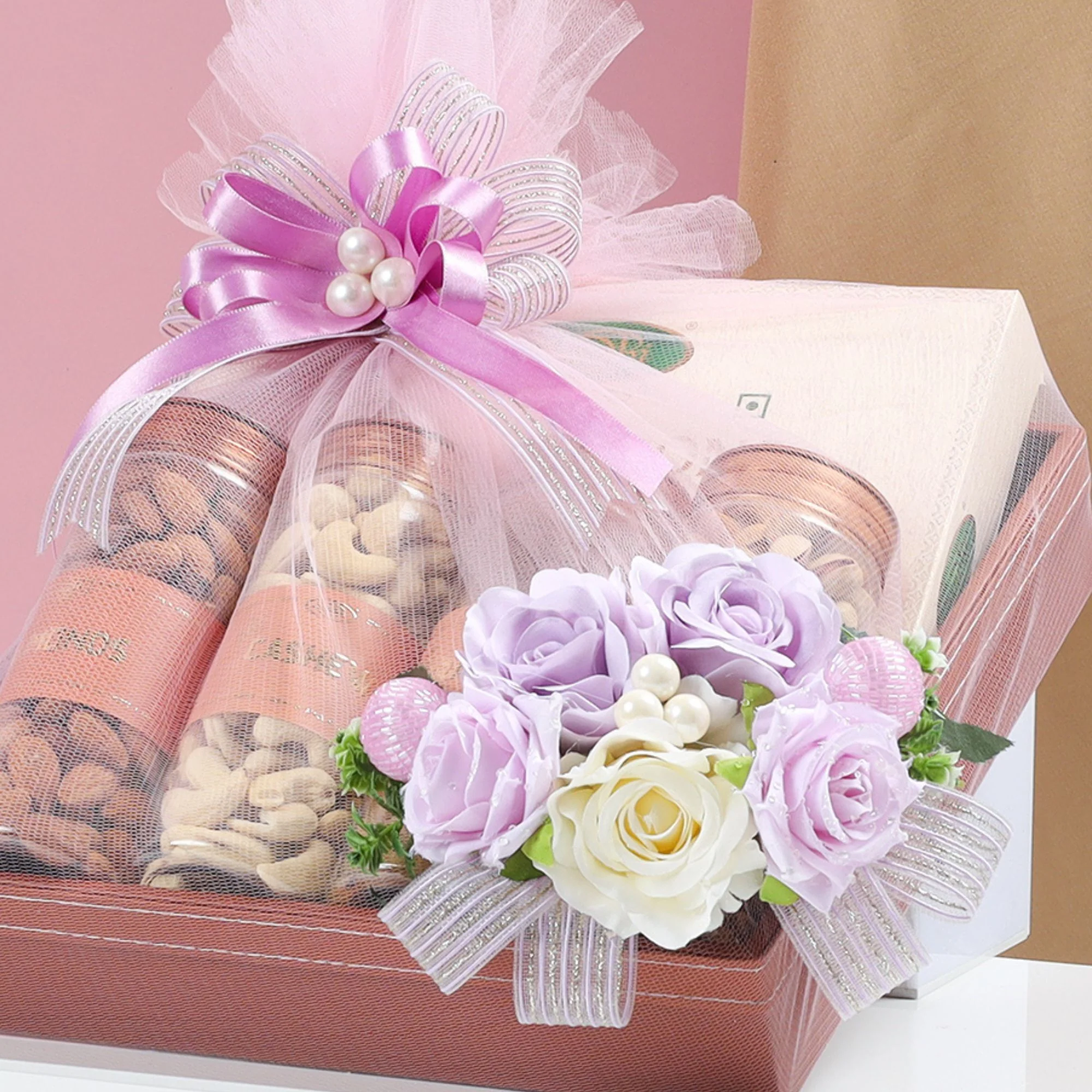 Premium Gift Hamper, 815g Net Contents - Image 3