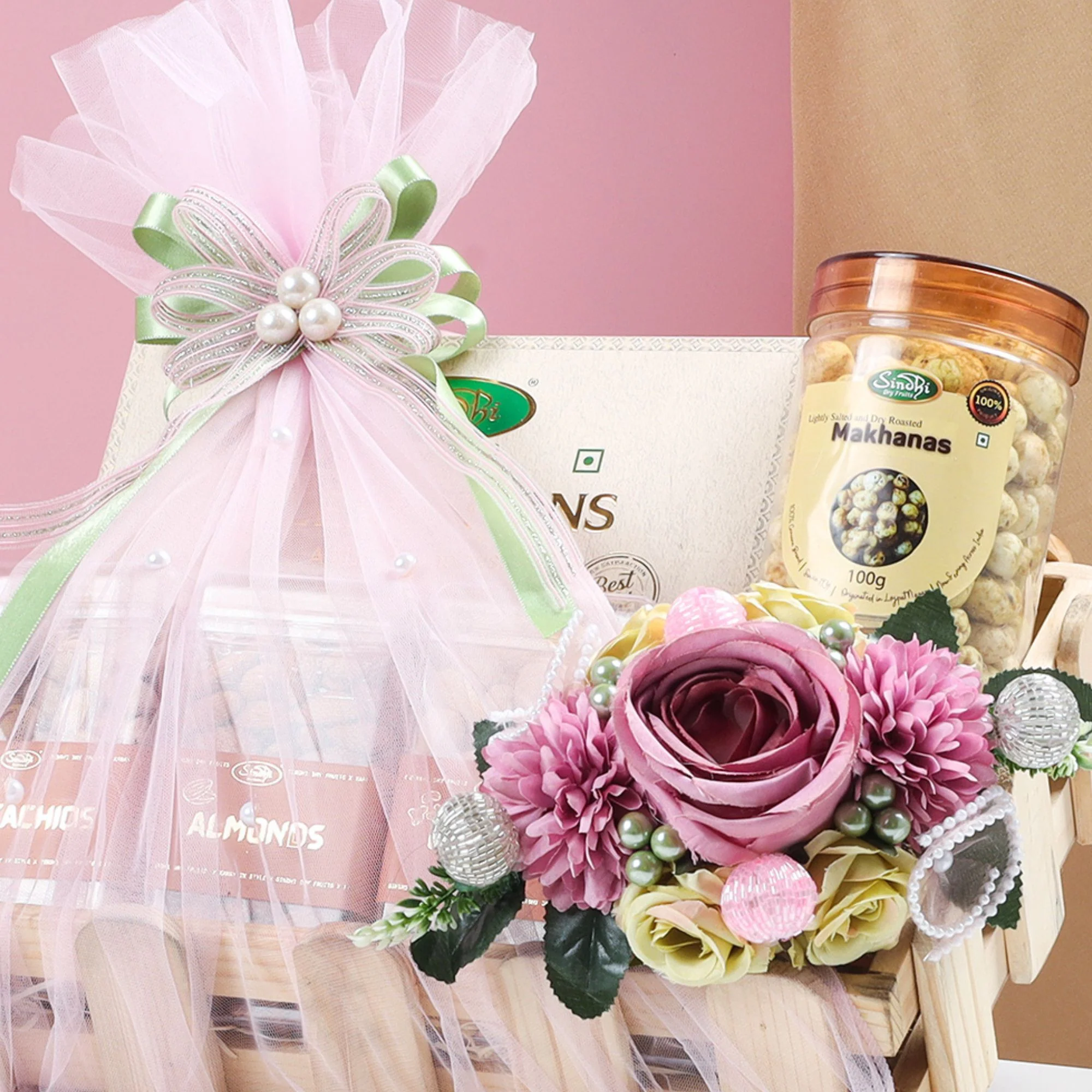 Premium Gift Hamper, 900g Net Contents - Image 4
